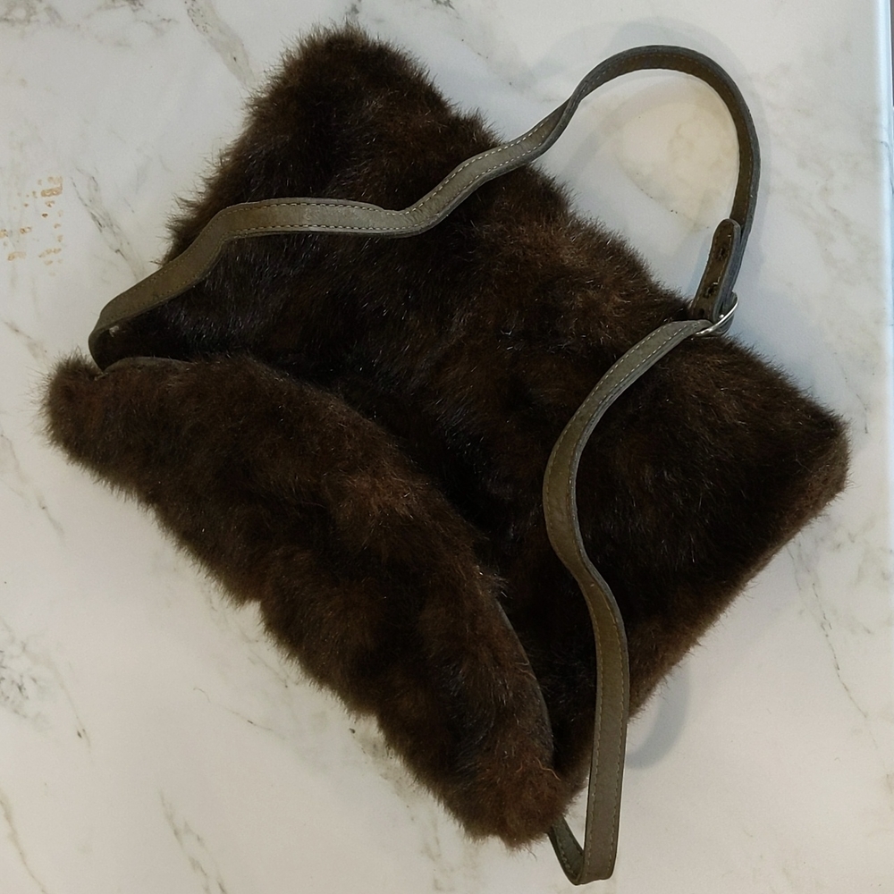 🫶Vintage Etienne Aigner (Faux?) Fur Clutch Purse